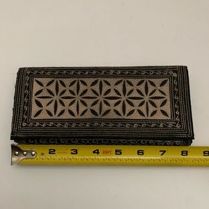 UANG Laga Design Handmade Embroidered Wallet